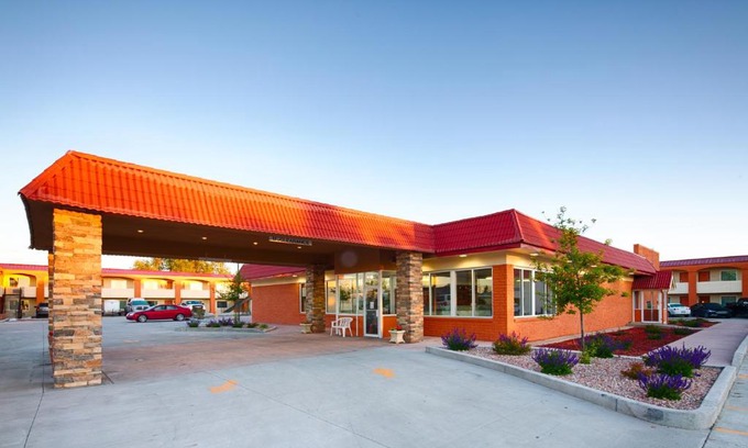 La Junta Hotel | LaJunta Inn