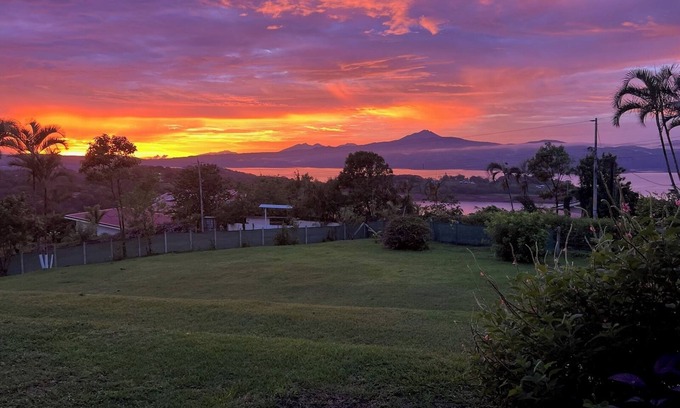 Tronadora House | Lake Arenal- Garden Villa