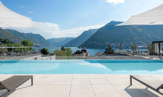 Como House | Lake Como Escape: Luxurious Spa and Rooftop Pool, Close to Brunate Funicular!