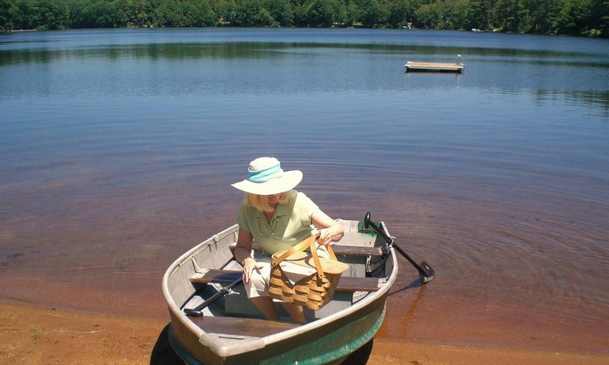 Northwood Cottage | Lake Cottage 1-bedroom, Peaceful, Includes Boat, Kayak, Fishing, Swimming, Wi-Fi