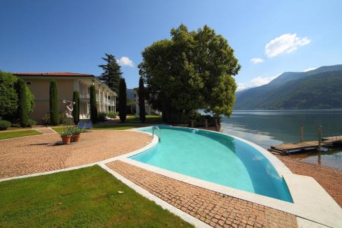 Porto Ceresio Apartment | Lake Front 138