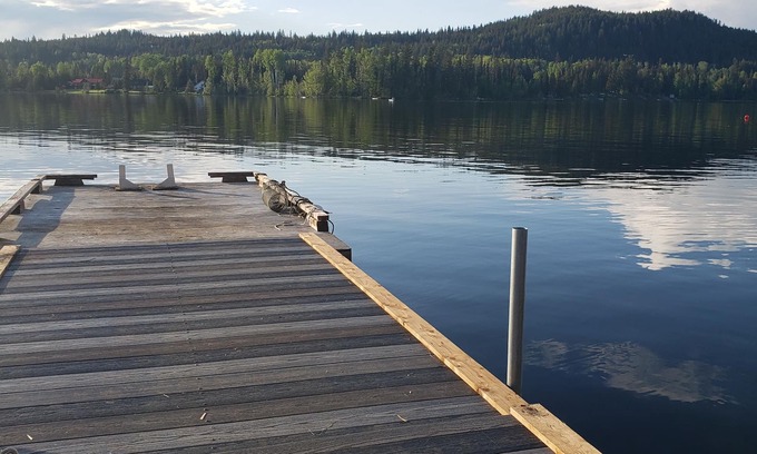 Deka Lake House | Lake front with a dock - great fishing, outdoor trails, hunting & water sports!