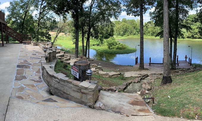 Hot Springs House | Lake Hamilton Getaway on Quiet Cove! Close to Races, a central location!