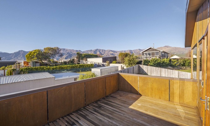 Lake Hawea Cottage | Lake Hawea Haven - Lake Hawea Holiday Home