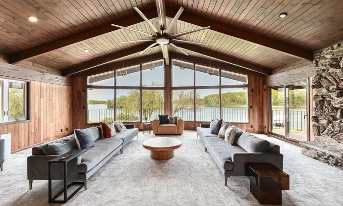 Waterford House | Lake Home Family Getaway