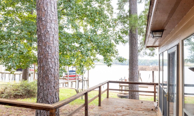 Pointblank House | Lake House on Lake Livingston, TX