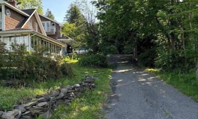 East Berne House | Lake House Retreat,fishing, hiking, bike and more