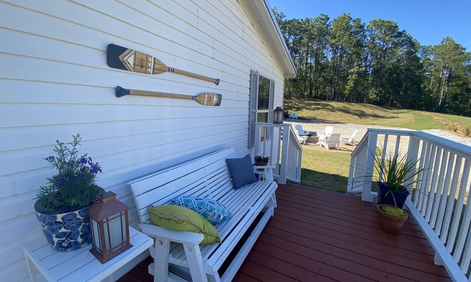 Shorterville House | Lake house retreat
