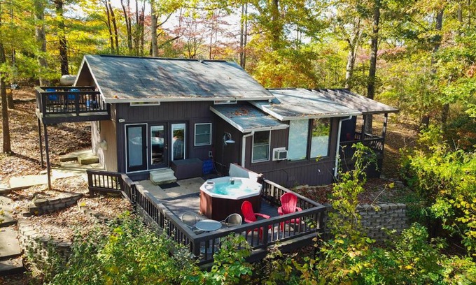 Heltonville House | Lake House