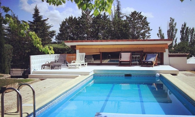 Valdemorillo Cottage | LAKE HOUSE WITH PRIVATE POOL. 30 MINUTES FROM THE CENTER OF MADRID.