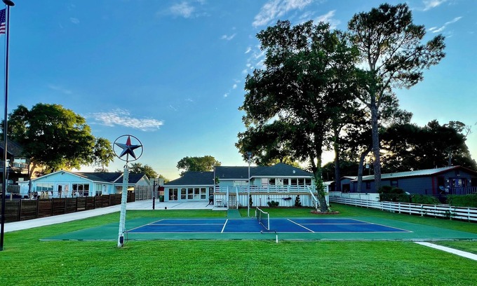 Azle House | Lake House With Private Pickleball Ct + Game Room At The Beautiful Cooley Point