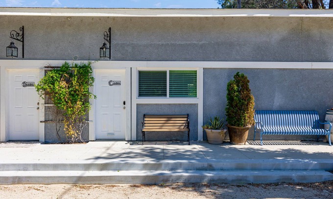 Lake Hughes Apartment | Lake Hughes Apartment Unit C