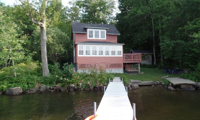 Richmond Cabin | Lake Living for 6 at Spring Cove off I295