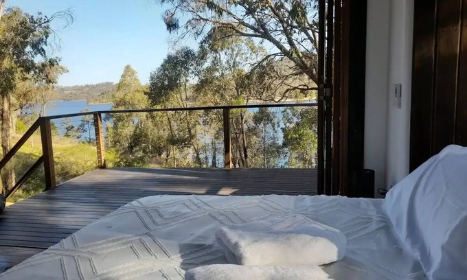 South Bowenfels Cabin | Lake Lyell Tiny Cabin, 4x4 and AWD access only
