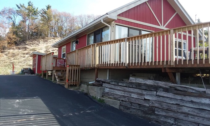 Shelby Cottage | Lake Michigan Cottage With Panoramic View