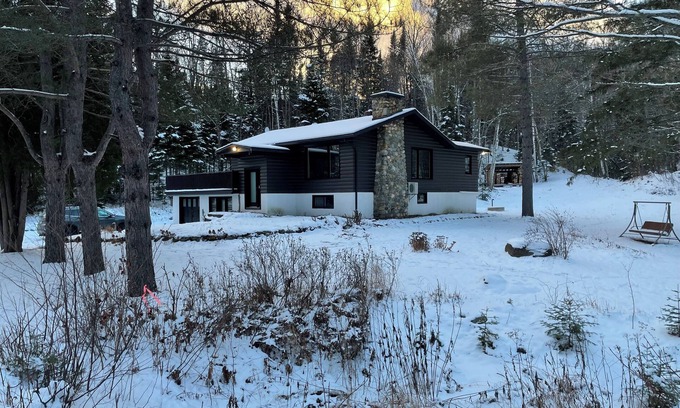 Saint Donat Ski Chalet | Lake Ouareau cottage