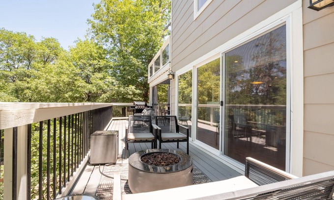 Cedar Glen House | Lake Point by Avantstay2 Decks, Great Lake Views!