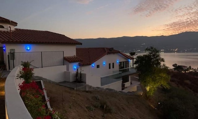 Lake Elsinore House | Lake Recess With Million Dollar View