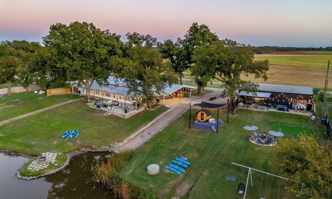 Dennis House | Lake Retreat w/3 Homes, Sleeps 37, Hot Tubs, Sauna, Golf, Amenities Galore!