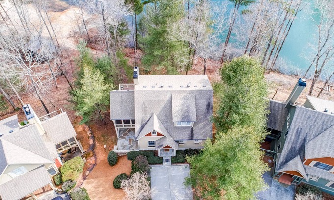 Big Canoe House | Lake's Edge Lodge - Water Views, & Community Golf!