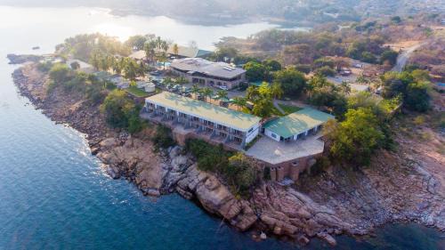 Siavonga Hotel | Lake Safari Lodge