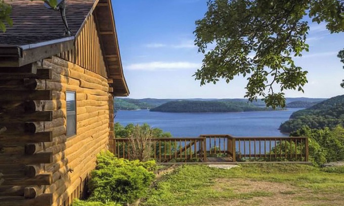 Sylvan Shores Cabin | Lake Shore Cabin on Beaver Lake with Boat Dock & Swim Deck