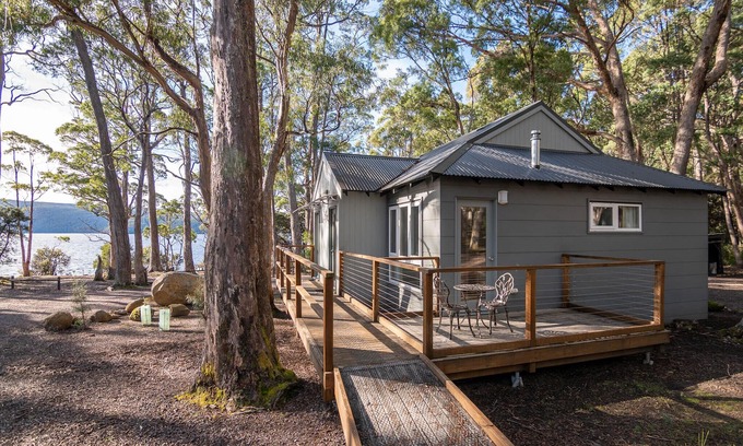 Lake St. Clair Cabin | Lake St Clair Lodge