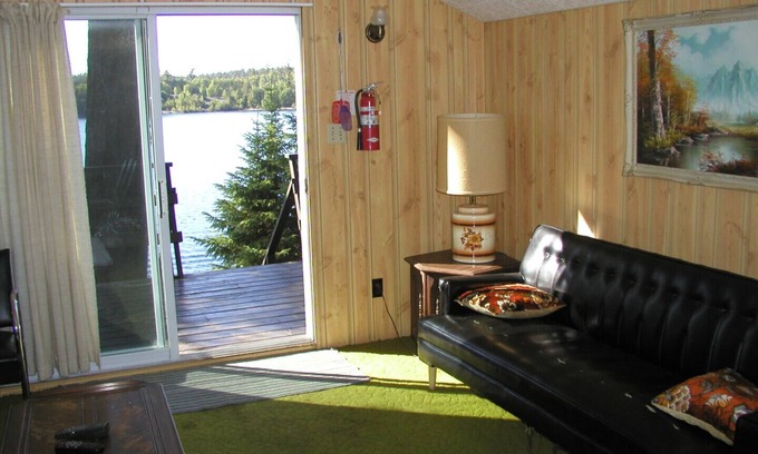 Temagami Resort | Lake Temagami Cottage Rentals - Cottage #8 - Parkdale