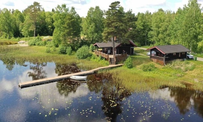 Tocksfors House | Lake view "cabin"