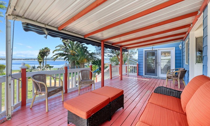 Lake Elsinore House | Lake view/fishing/orchard