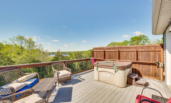 Taylorsville Cottage | Lake-View Kentucky Getaway w/Resort Amenities!