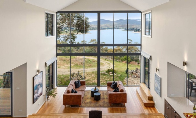 East Jindabyne House | Lake View Retreat is your very own lakeside sanctuary