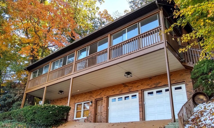 Lake Junaluska House | Lake view retreat with seven bedrooms and a scenic deck - pool & tennis access