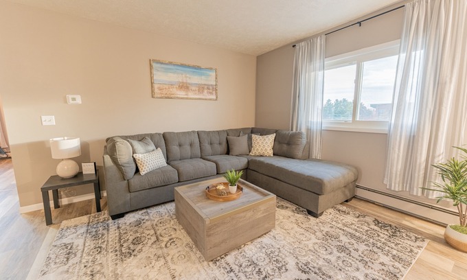 Escanaba Condo | Lake Views, Cozy 2-bedroom condo newly remodeled, downtown Escanaba