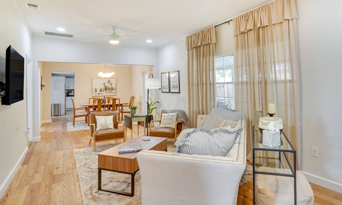 Lake Wales Cottage | Lake Wales Vacation Rental w/Screened-In Porch!