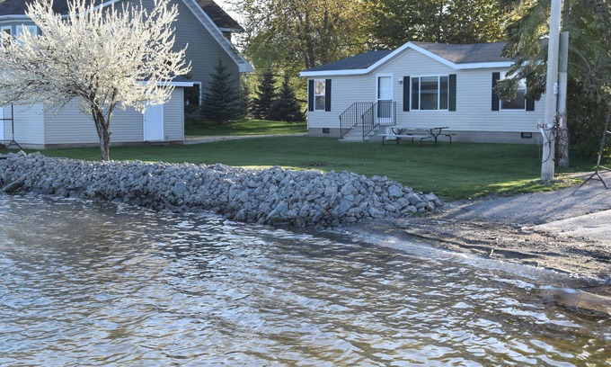 Neenah House | Lake Winnebago Vacation Rentals