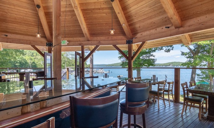 Weirs Beach House | 🏖 Lake Winnipesaukee Vacation at Akwa Marina 🏖 Beach, Pool, Hot Tub, Beach Bar