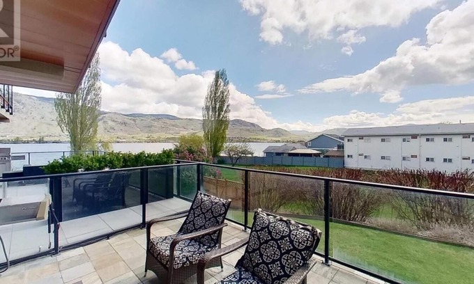 Okanagan-Similkameen Condo | Lakefront 3-Bedroom Condo
