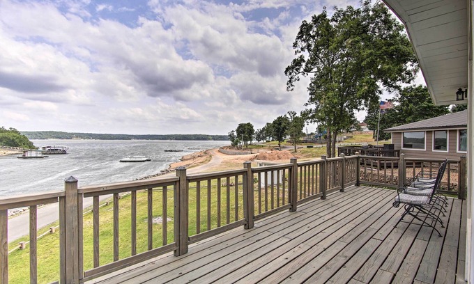 Cleora Cottage | Lakefront Afton Cottage w/Deck: Walk to Boat Ramp