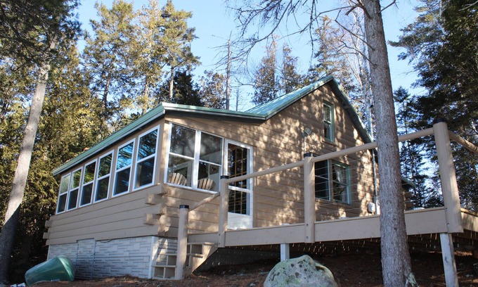 Franklin Cabin | Lakefront Cabin near Acadia National Park