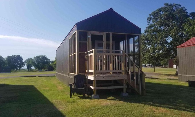 Mead House | Lakefront Cabin - South of the Border - 13