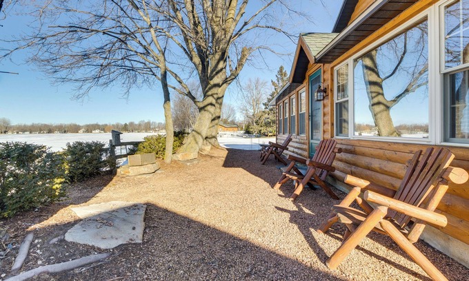 Cecil Cabin | Lakefront Cabin w/Shared Beach in Cecil!