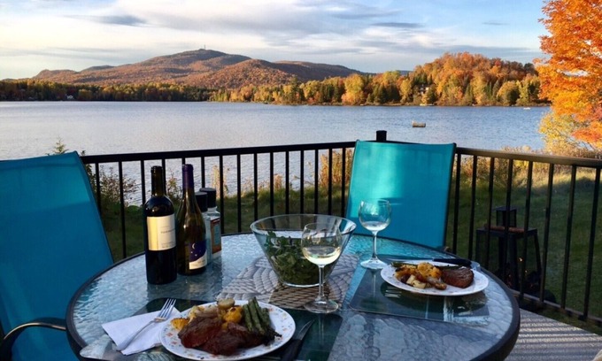 Lac-Superieur House | Lakefront Chalet Mont Tremblant - Spectacular view - WIFI (CITQ 294661)