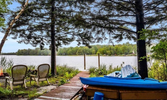 Tobyhanna House | Lakefront/Firepit/Fireplace/Pet Friendly!