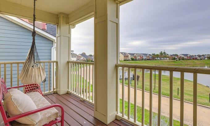 Barker House | Lakefront Home in Energy Corridor Area: Near 99!