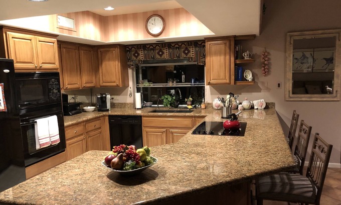 Chandler House | Lakefront home in Ironwood. Turnkey home with amenities, golf, tennis, pools.