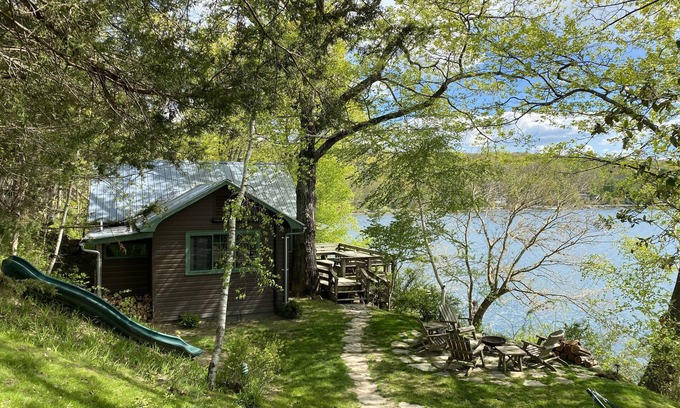 Copake Lake House | Lakefront home on Copake Lake - Close to Hudson, Great Barrington & Millerton.