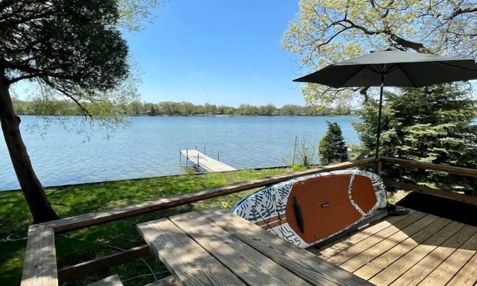 Grayslake Cabin | Lakefront Home on Gages Lake