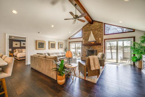 Buckhead House | Lakefront Lake Oconee Home Boat Dock and Hot Tub