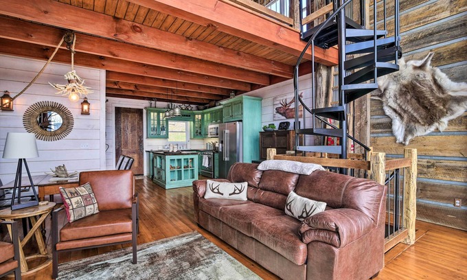 Sharon Grove Cabin | Lakefront Lewisburg Vacation Rental w/Deck!
